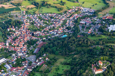 Vue aérienne de Terrain d'expérience du château de Reichenberg à le quartier Eberbach in Reichelsheim dans le département Hesse, Allemagne