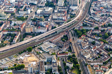 Vue aérienne de Route surélevée B37 et ligne ferroviaire du sud-ouest en démolition/nouvelle construction à le quartier Süd in Ludwigshafen am Rhein dans le département Rhénanie-Palatinat, Allemagne