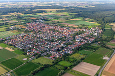 Vue aérienne de Du nord-est à Zeiskam dans le département Rhénanie-Palatinat, Allemagne