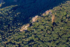 Vue aérienne de Luger Geiersteine de l'est à Wernersberg dans le département Rhénanie-Palatinat, Allemagne