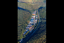 Vue aérienne de Zone commerciale sur l'Alte Bundesstraße avec Gundermann, Gusto Palatino GmbH & Co. KG et Schuh Marke Gmbh & Co. Kg et à Hauenstein dans le département Rhénanie-Palatinat, Allemagne