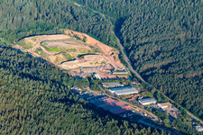 Vue aérienne de BauLog-HW GmbH (recyclage des gravats, transport de chantier, centre de recyclage, vente de gravats, service de conteneurs), emballage industriel Palatinat du Sud-Ouest | Deufol Industrie-Service GmbH à Hinterweidenthal dans le département Rhénanie-Palatinat, Allemagne
