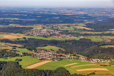 Vue aérienne de De l'est à Obersimten dans le département Rhénanie-Palatinat, Allemagne