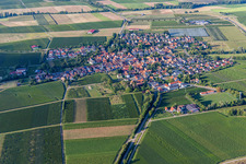 Vue aérienne de Ville du sud à Impflingen dans le département Rhénanie-Palatinat, Allemagne