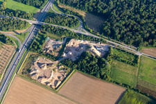 Vue aérienne de Jeanine Rieger GmbH - Usine de recyclage Rohrbach (déchets de construction - recyclage, matériaux de construction, balances pour véhicules publics) à Rohrbach dans le département Rhénanie-Palatinat, Allemagne