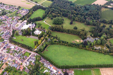Château Rurich à le quartier Rurich in Hückelhoven dans le département Rhénanie du Nord-Westphalie, Allemagne depuis l'avion