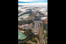 Vue aérienne de Effage Métal Usine de Lauterbourg et "Walon", l'un des principaux points de transbordement douanier pour les importations automobiles à Lauterbourg dans le département Bas Rhin, France