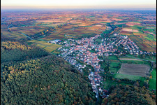 Image drone de Quartier Rechtenbach in Schweigen-Rechtenbach dans le département Rhénanie-Palatinat, Allemagne