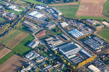 Vue aérienne de Zone industrielle Blocksbergstraße avec Pneu Tecc GmbH et Union Bauzentrum Hornbach Pirmasens à le quartier Winzeln in Pirmasens dans le département Rhénanie-Palatinat, Allemagne