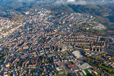 Vue aérienne de Centre-ville autour de la Meßsplatz à Pirmasens dans le département Rhénanie-Palatinat, Allemagne