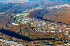Vue aérienne de Dépôt de l'armée américaine et de la Bundeswehr sur la Husterhöhe et stade du club de football Pirmasens eV à Pirmasens dans le département Rhénanie-Palatinat, Allemagne