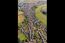Vue aérienne de Ville vue de l'ouest à le quartier Miesau in Bruchmühlbach-Miesau dans le département Rhénanie-Palatinat, Allemagne
