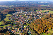 Vue aérienne de Village du sud-est à Bechhofen dans le département Rhénanie-Palatinat, Allemagne