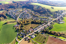Vue aérienne de Village du nord-ouest à le quartier Mörsbach in Zweibrücken dans le département Rhénanie-Palatinat, Allemagne