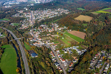 Vue aérienne de Quartier de Schwarzenacker vu du sud à le quartier Einöd in Homburg dans le département Sarre, Allemagne
