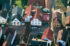Vue oblique de Speiertsgasse à Herxheim bei Landau dans le département Rhénanie-Palatinat, Allemagne