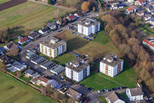 Vue aérienne de Immeubles multifamiliaux sur Albert-Detzel-Straße à Herxheim bei Landau dans le département Rhénanie-Palatinat, Allemagne