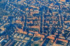 Vue aérienne de Centre-ville vu du sud à Landau in der Pfalz dans le département Rhénanie-Palatinat, Allemagne
