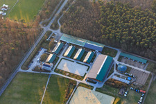Vue aérienne de Centre équestre Hubertushof à Linkenheim-Hochstetten dans le département Bade-Wurtemberg, Allemagne