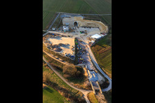 Chantier de construction du portail est du tunnel Astrid pour le passage souterrain et le contournement de Bad Bergzabern entre la B38 (Weinstraße) et la B427 (Kurtalstraße) à Dörrenbach dans le département Rhénanie-Palatinat, Allemagne d'en haut