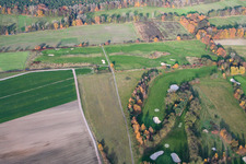 Vue aérienne de Terrain de golf du Golf Club Pfalz à le quartier Geinsheim in Neustadt an der Weinstraße dans le département Rhénanie-Palatinat, Allemagne