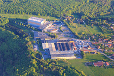 Vue aérienne de Domaine Louis Eschenauer et les Grands Chais de à Petersbach dans le département Bas Rhin, France