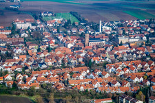 Vue aérienne de Centre-ville vu du sud-ouest à Kandel dans le département Rhénanie-Palatinat, Allemagne
