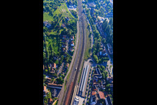 Vue aérienne de Bâtiments, quai et voies de la gare de Saverne à Saverne dans le département Bas Rhin, France