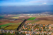 Vue aérienne de Bague château à Kandel dans le département Rhénanie-Palatinat, Allemagne