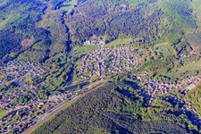 Vue aérienne de Vue de la vallée de la Moder depuis le nord à Wingen-sur-Moder dans le département Bas Rhin, France