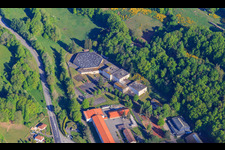 Vue aérienne de LPO TEYSSIER, site de la SEP et COSEC - Gymnase - BCPBitche à Bitsch dans le département Moselle, France