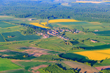Vue aérienne de Le district de BISPING vu de l'ouest à Belles-Forêts dans le département Moselle, France