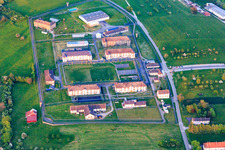 Prison sécurisée par des murs et des clôtures Centre de Détention à Oermingen dans le département Bas Rhin, France hors des airs