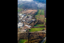 Zone industrielle d'Am Horst à le quartier Minderslachen in Kandel dans le département Rhénanie-Palatinat, Allemagne vue d'en haut