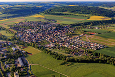 Vue aérienne de Vue de la vallée de la Tauber depuis le nord-ouest à le quartier Markelsheim in Bad Mergentheim dans le département Bade-Wurtemberg, Allemagne