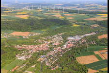 Vue aérienne de Vue d'ensemble du charmant Taubertal le matin depuis le sud-est à Creglingen dans le département Bade-Wurtemberg, Allemagne