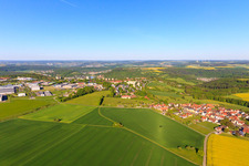 Vue aérienne de Vue de la ville depuis l'ouest à le quartier Vockenroth in Wertheim dans le département Bade-Wurtemberg, Allemagne