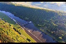 Vue aérienne de Centrale hydroélectrique d'Eichel am Main à Kreuzwertheim dans le département Bavière, Allemagne