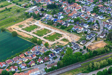 Vue aérienne de Développement de la nouvelle zone de développement Im Kirschgarten à Winden dans le département Rhénanie-Palatinat, Allemagne