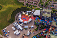 Vue aérienne de Vildfål - Toboggan de chute libre et arène « Always Sundays » de Rulantica à Europa-Park Rust à Rust dans le département Bade-Wurtemberg, Allemagne