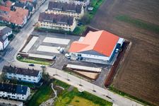 Vue aérienne de Sur le Höhenweg, nouveau bâtiment du marché Netto à Kandel dans le département Rhénanie-Palatinat, Allemagne