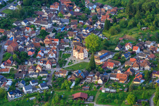 Photographie aérienne de Vue du village depuis le sud-ouest avec le château de Schmieheim à le quartier Schmieheim in Kippenheim dans le département Bade-Wurtemberg, Allemagne