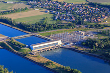 Vue aérienne de Centrale hydroélectrique à Vogelgrun dans le département Haut-Rhin, France