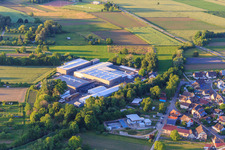 Vue aérienne de Brüderle Kunststofftechnik GmbH à le quartier Niederhausen in Rheinhausen dans le département Bade-Wurtemberg, Allemagne