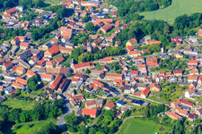 Vue aérienne de Centre du village à le quartier Welbsleben in Arnstein dans le département Saxe-Anhalt, Allemagne
