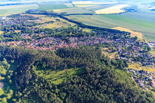 Vue aérienne de Vue de la ville depuis le sud à le quartier Langenstein in Halberstadt dans le département Saxe-Anhalt, Allemagne