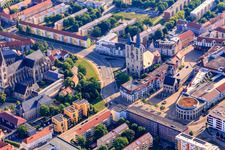 Vue aérienne de Église Saint-Martini sur Matiniplan à le quartier Diocese Halberstadt in Halberstadt dans le département Saxe-Anhalt, Allemagne