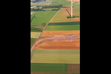 Vue aérienne de Chantier de construction pour le repowering du parc éolien Minfeld à Minfeld dans le département Rhénanie-Palatinat, Allemagne