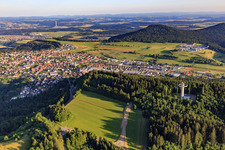 Vue aérienne de Vue de la ville depuis l'est à Gosheim dans le département Bade-Wurtemberg, Allemagne