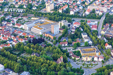 Vue aérienne de Clinique Zollernalb derrière le cimetière et le bureau agricole Balingen Balingen à Balingen dans le département Bade-Wurtemberg, Allemagne